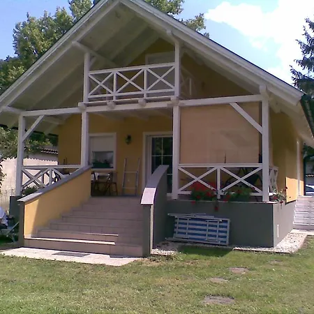 Rozmaring Haz Holiday home *